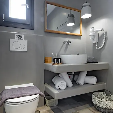 Aelia Adamantas (Milos)