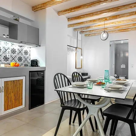 Aelia * Adamantas (Milos)